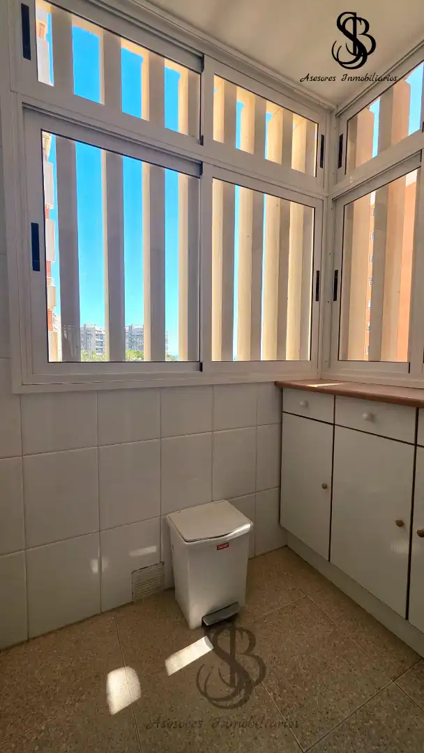 Baño de Piso en venta en Alicante / Alacant con Aire acondicionado, Calefacción y Terraza
