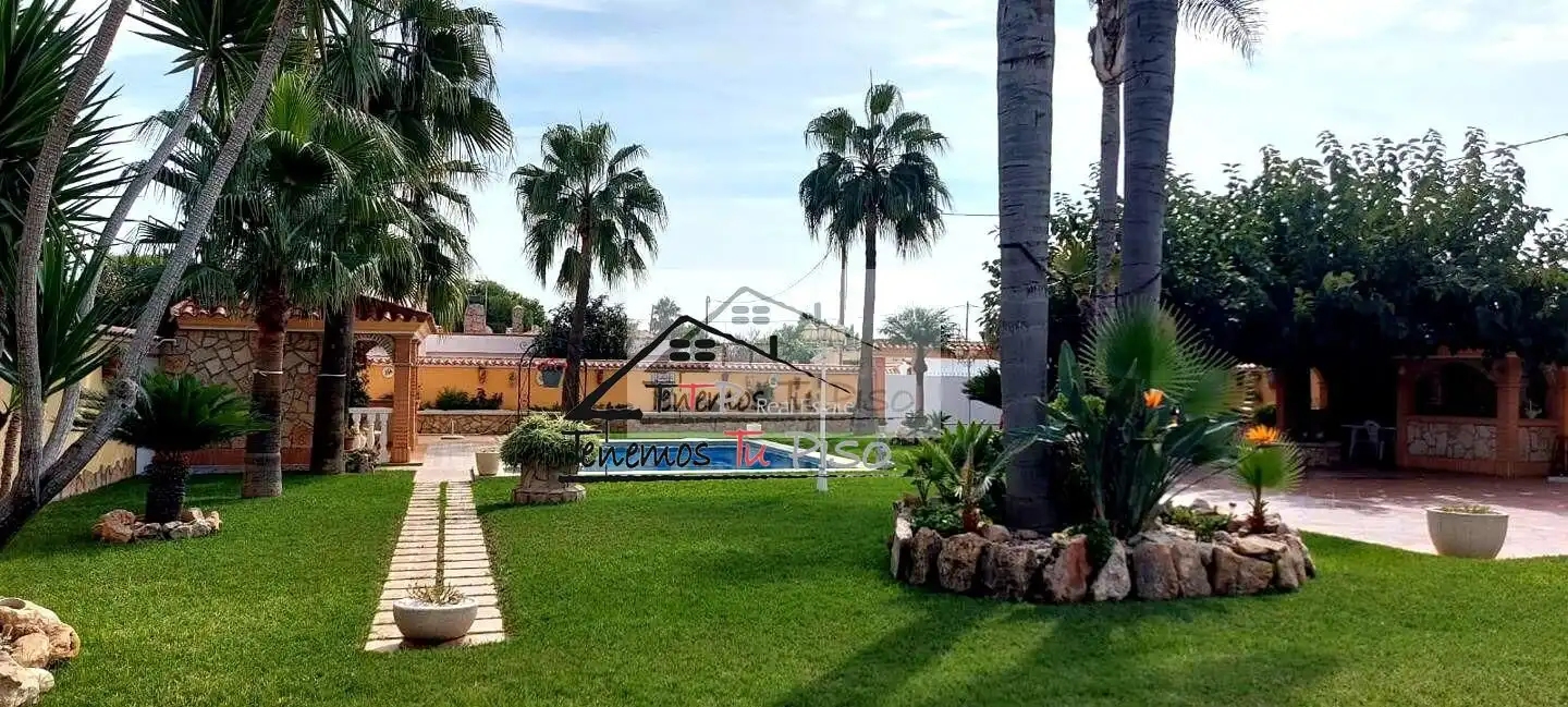 Jardí de Finca rústica en venda en Benicarló amb Jardí privat, Terrassa i Piscina