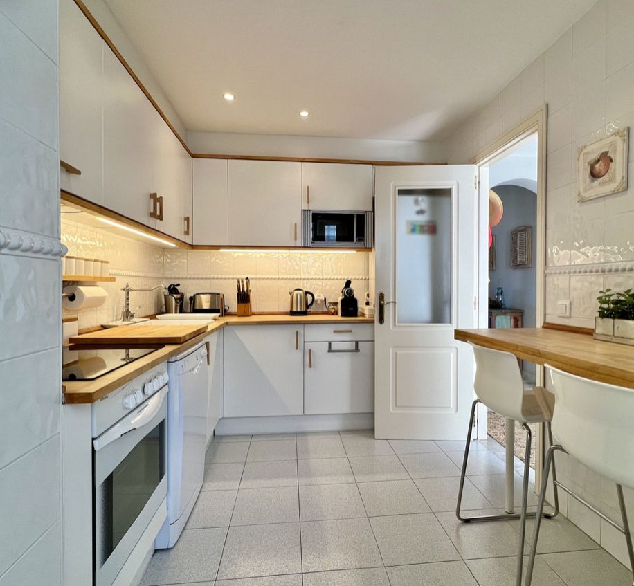 Kitchen of Flat for sale in Marbella  with Furnished, Oven and Washing machine