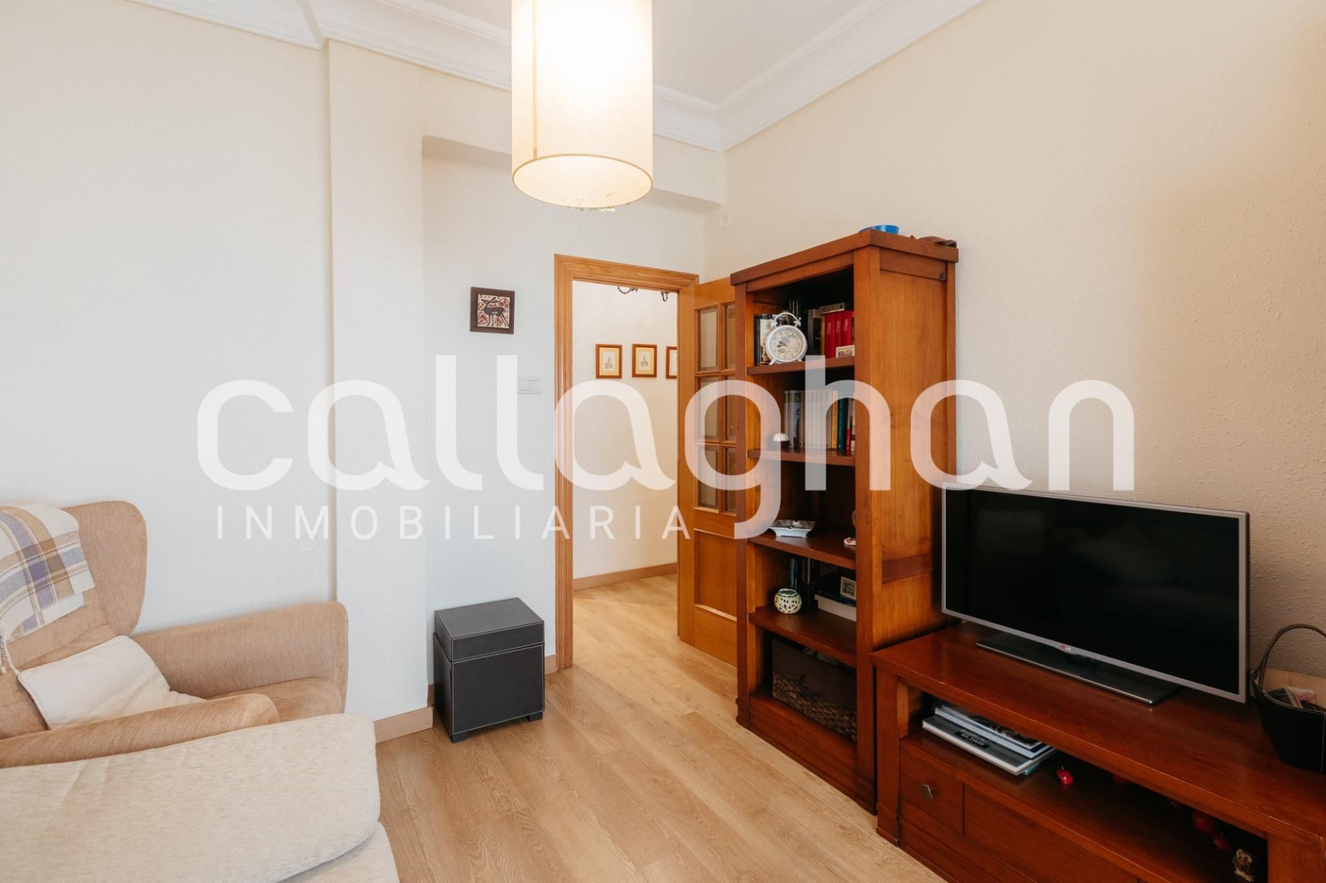 Sala d'estar de Pis en venda en  Valencia Capital amb Aire condicionat
