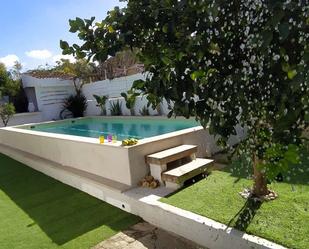 Swimming pool of Apartment to share in Chiclana de la Frontera  with Air Conditioner and Terrace