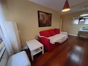 Habitación de Apartamento en venta en Oviedo  con Calefacción