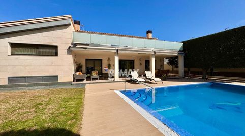 Roses  Espectacular villa moderna con amarre privado de 22 metros en Santa Margarita