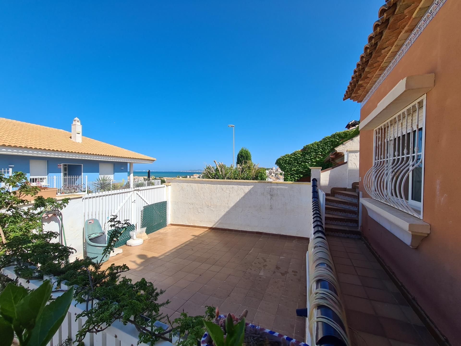Jardí de Casa adosada en venda en Cartagena amb Terrassa i Piscina comunitària