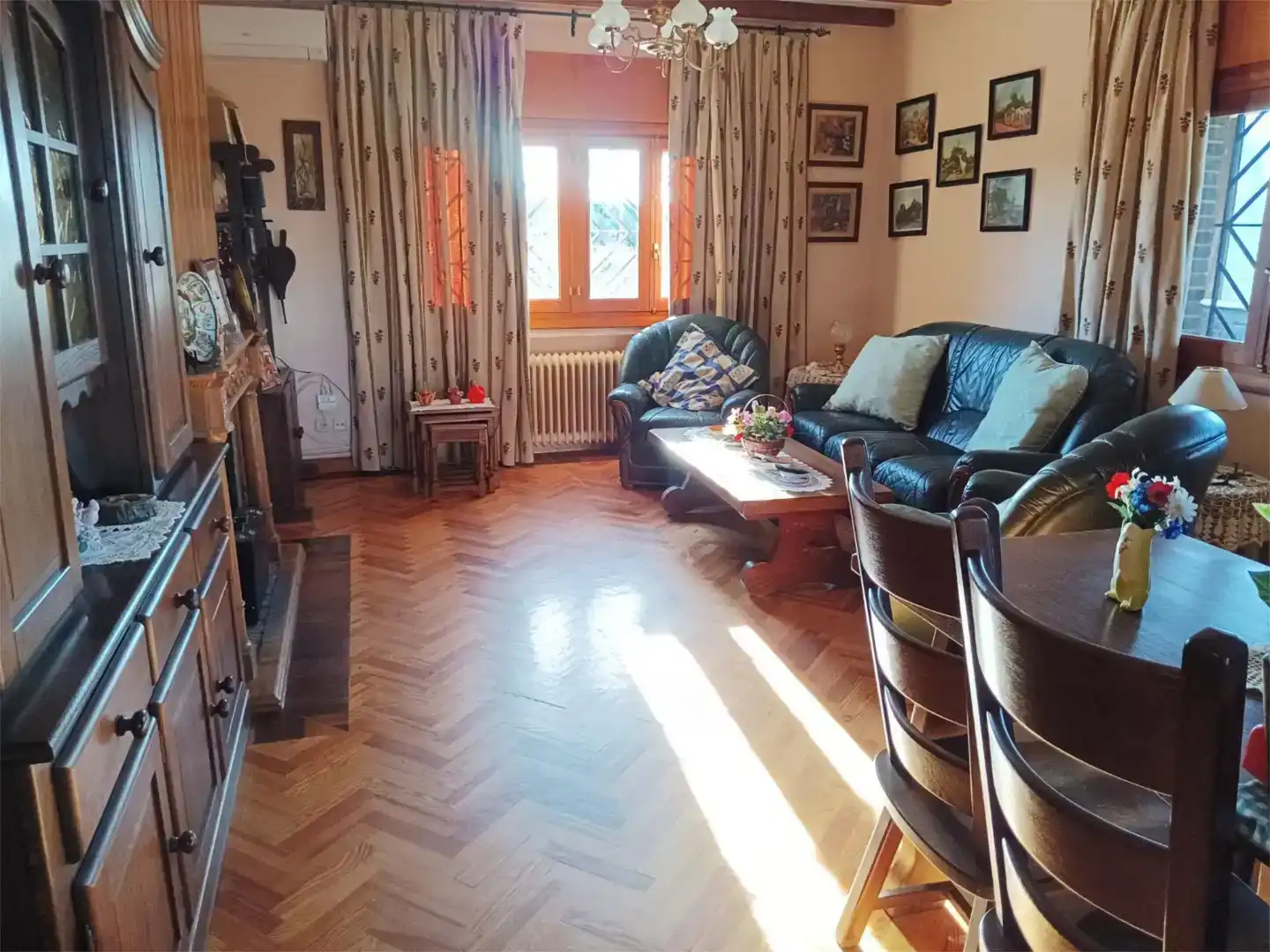 Sala de estar de Finca rústica en venta en Hormigos con Aire acondicionado, Jardín privado y Parquet