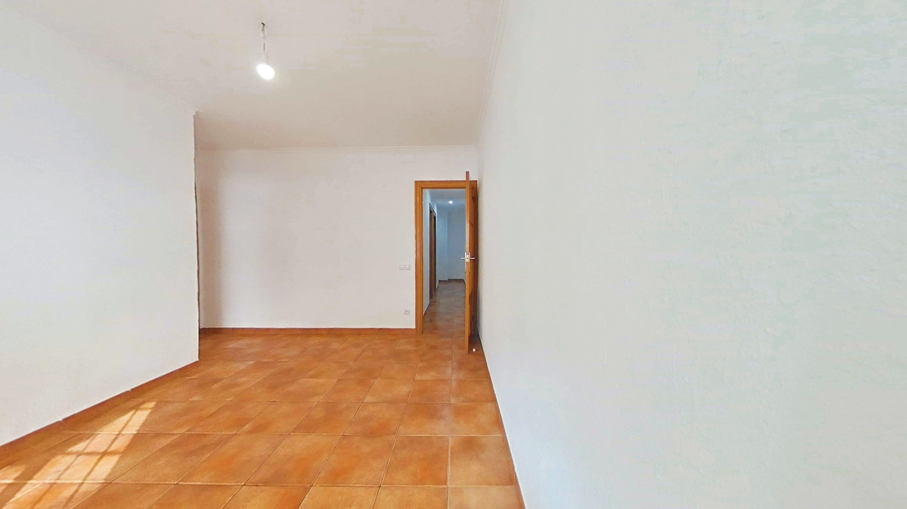 Piso de alquiler en L'Hospitalet de Llobregat con Horno y Se aceptan mascotas