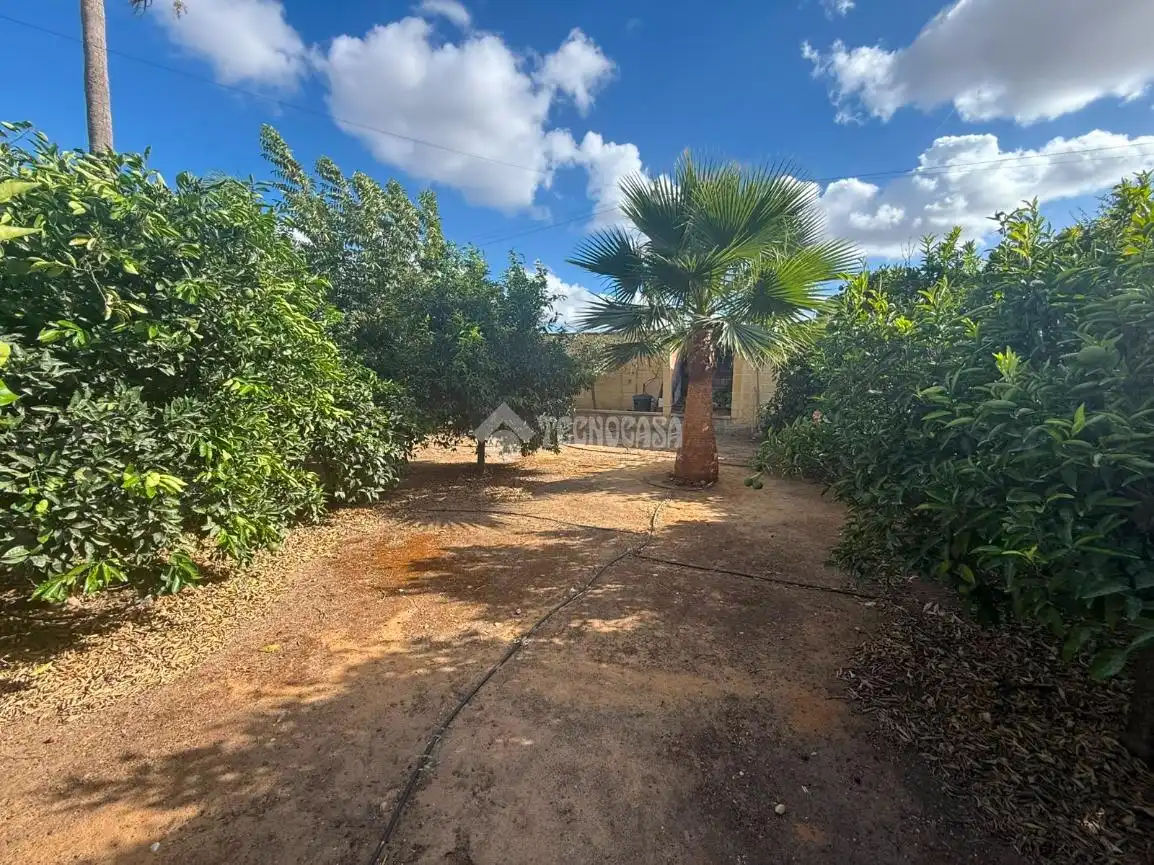 Finca rústica en venta en Paradas con Aire acondicionado