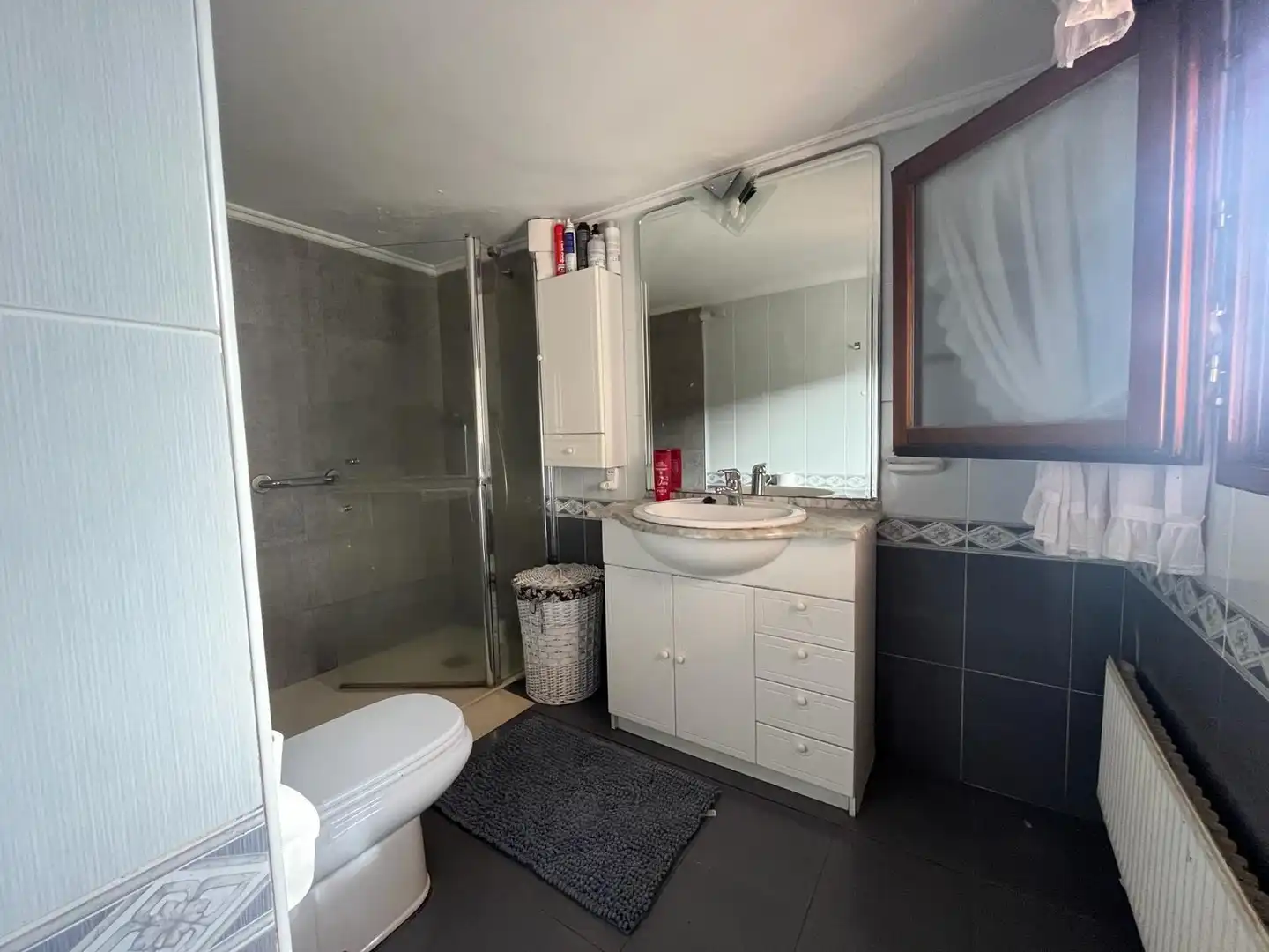 Bathroom of Country homes for sale in Abanto y Ciérvana-Abanto Zierbena