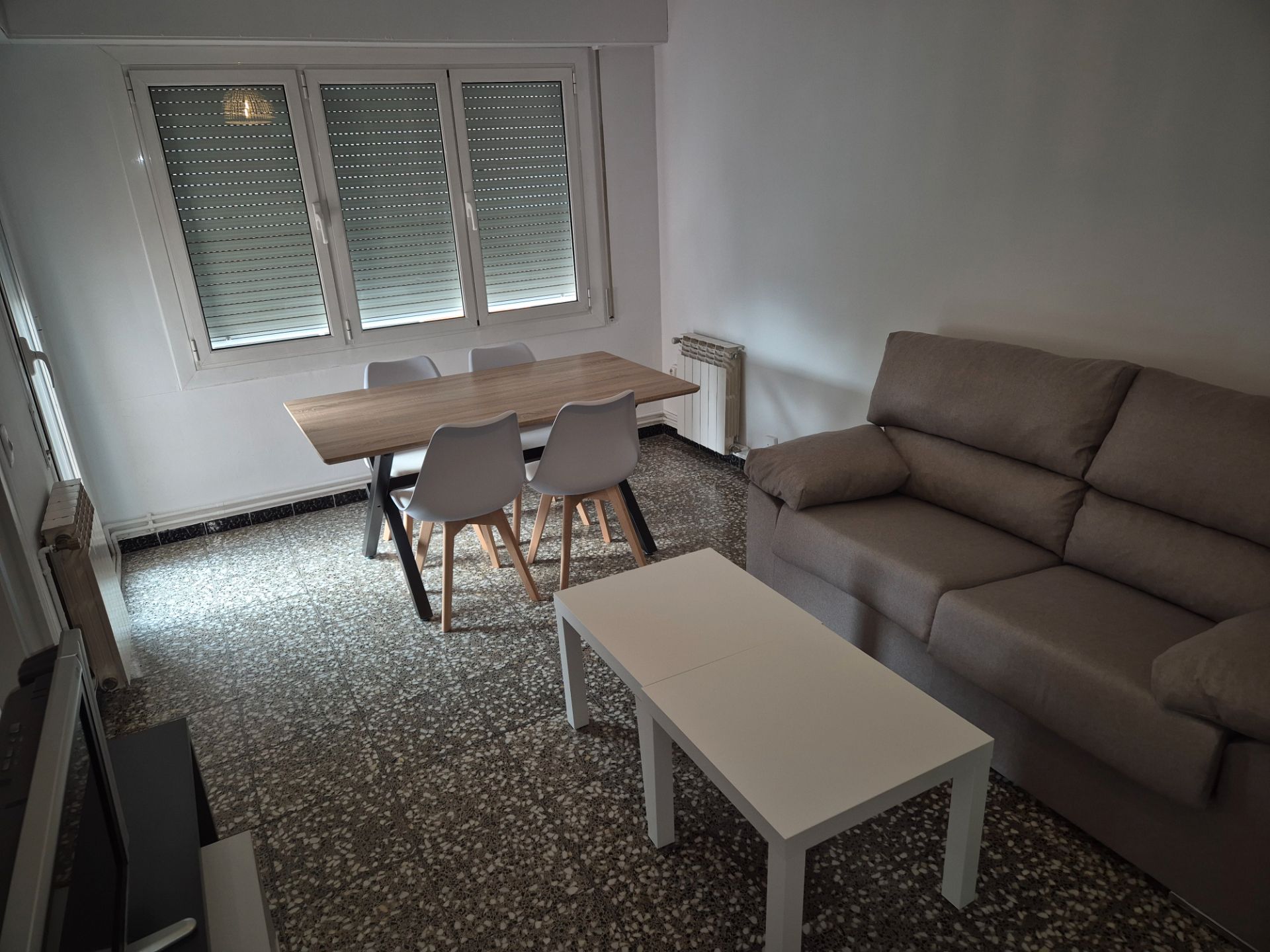 Sala d'estar de Pis de lloguer en Manresa amb Calefacció, Moblat i Forn