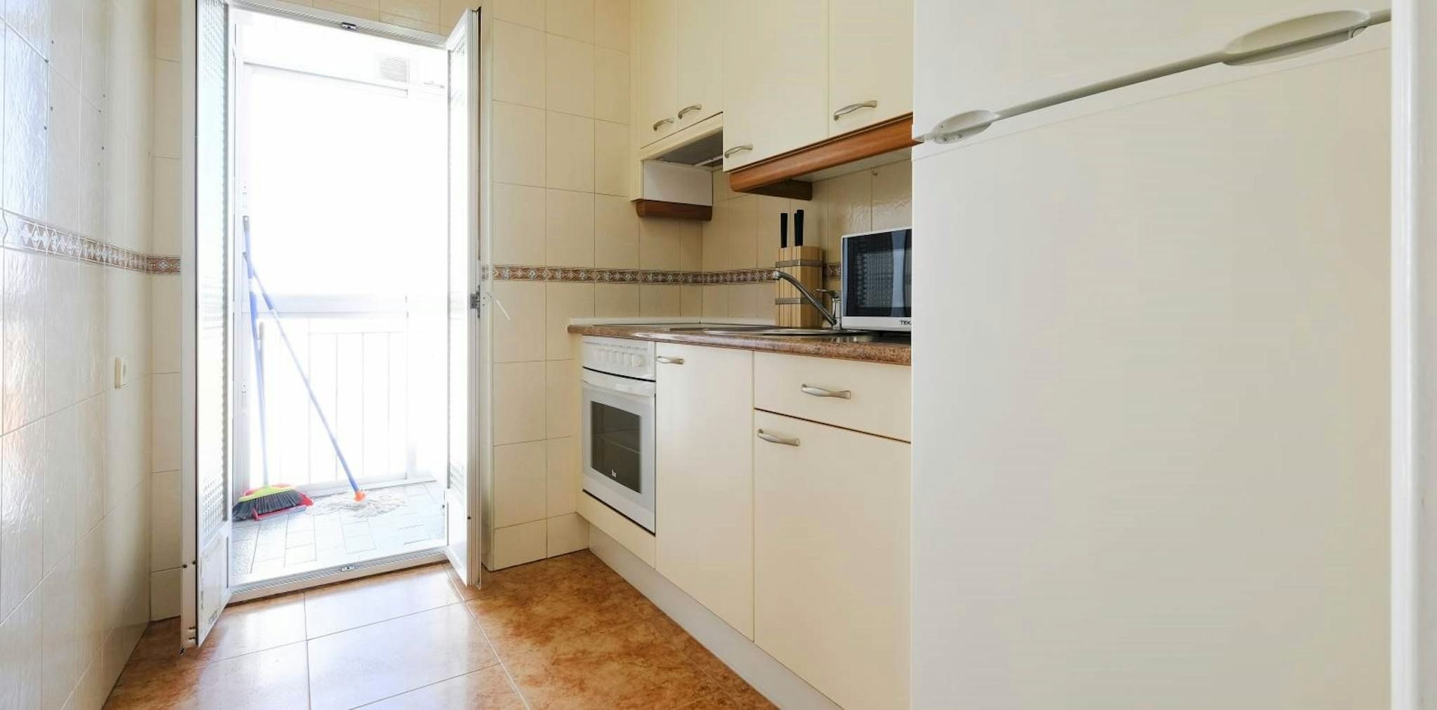 Cocina de Piso de alquiler en  Madrid Capital con Calefacción, Amueblado y Lavadora