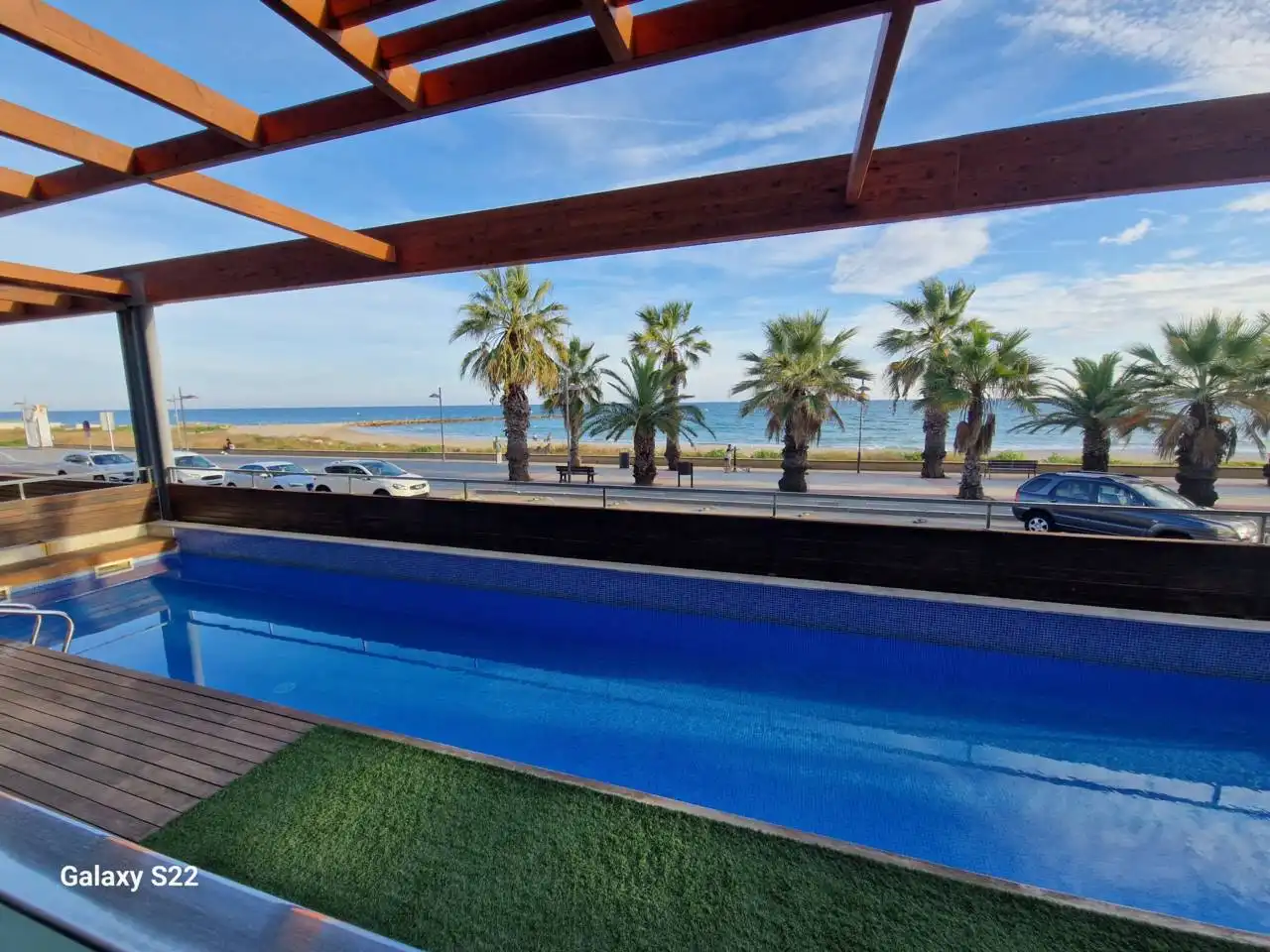 Piscina de Piso de alquiler en Cubelles con Aire acondicionado, Calefacción y Terraza