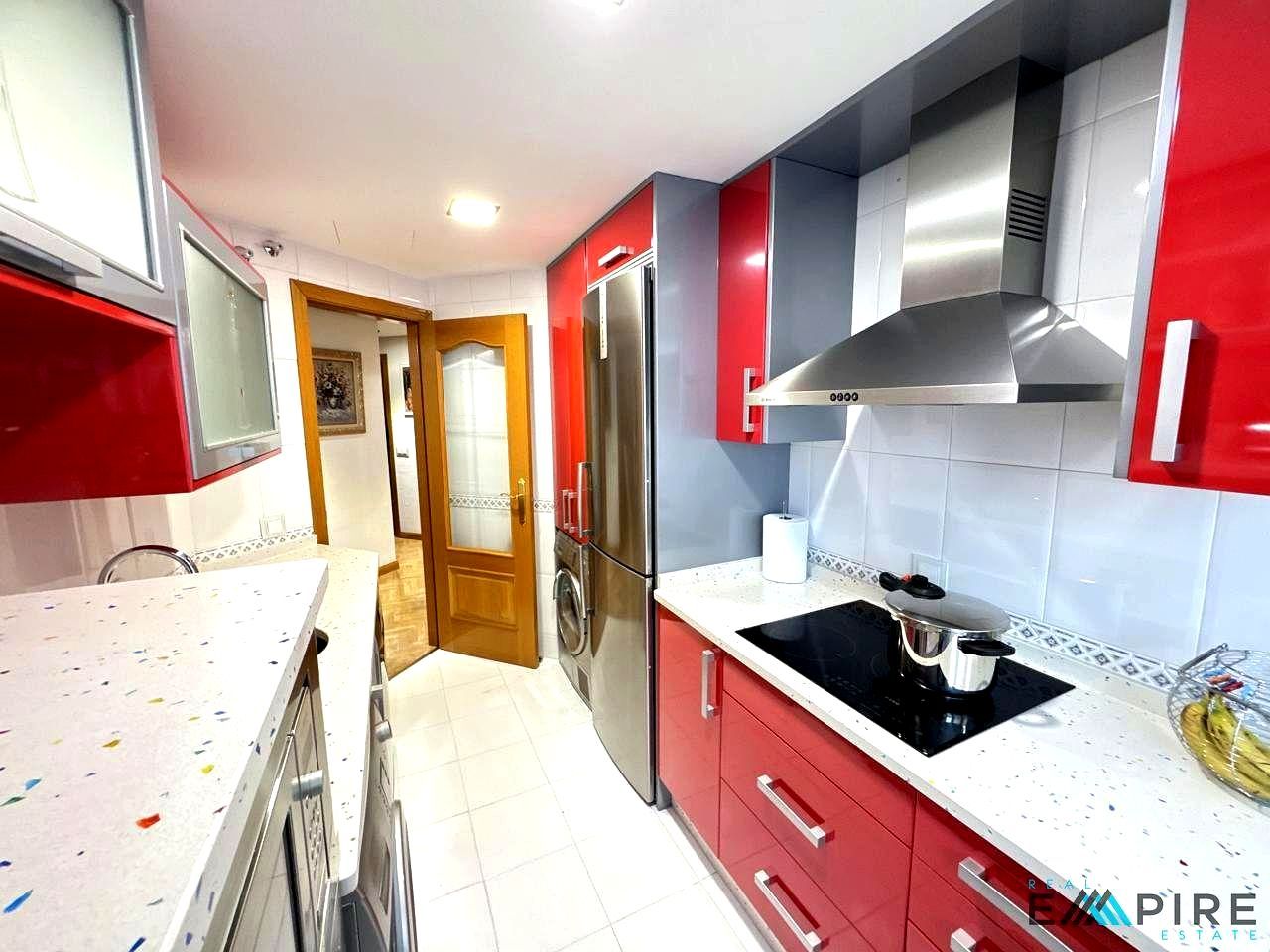 Kitchen of Flat for sale in Alcorcón  with Air Conditioner, Heating and Parquet flooring