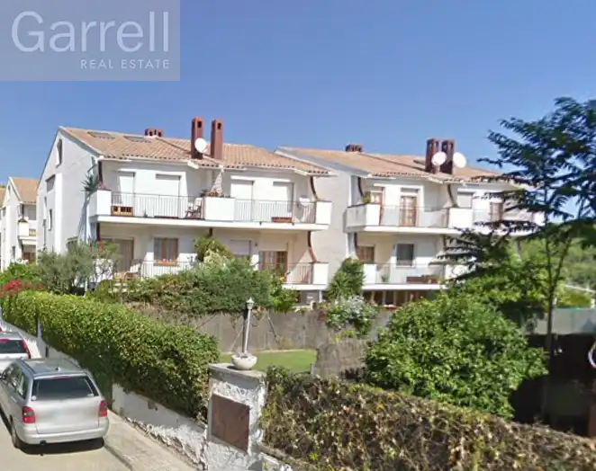 Vista exterior de Casa o xalet en venda en Arenys de Mar amb Piscina