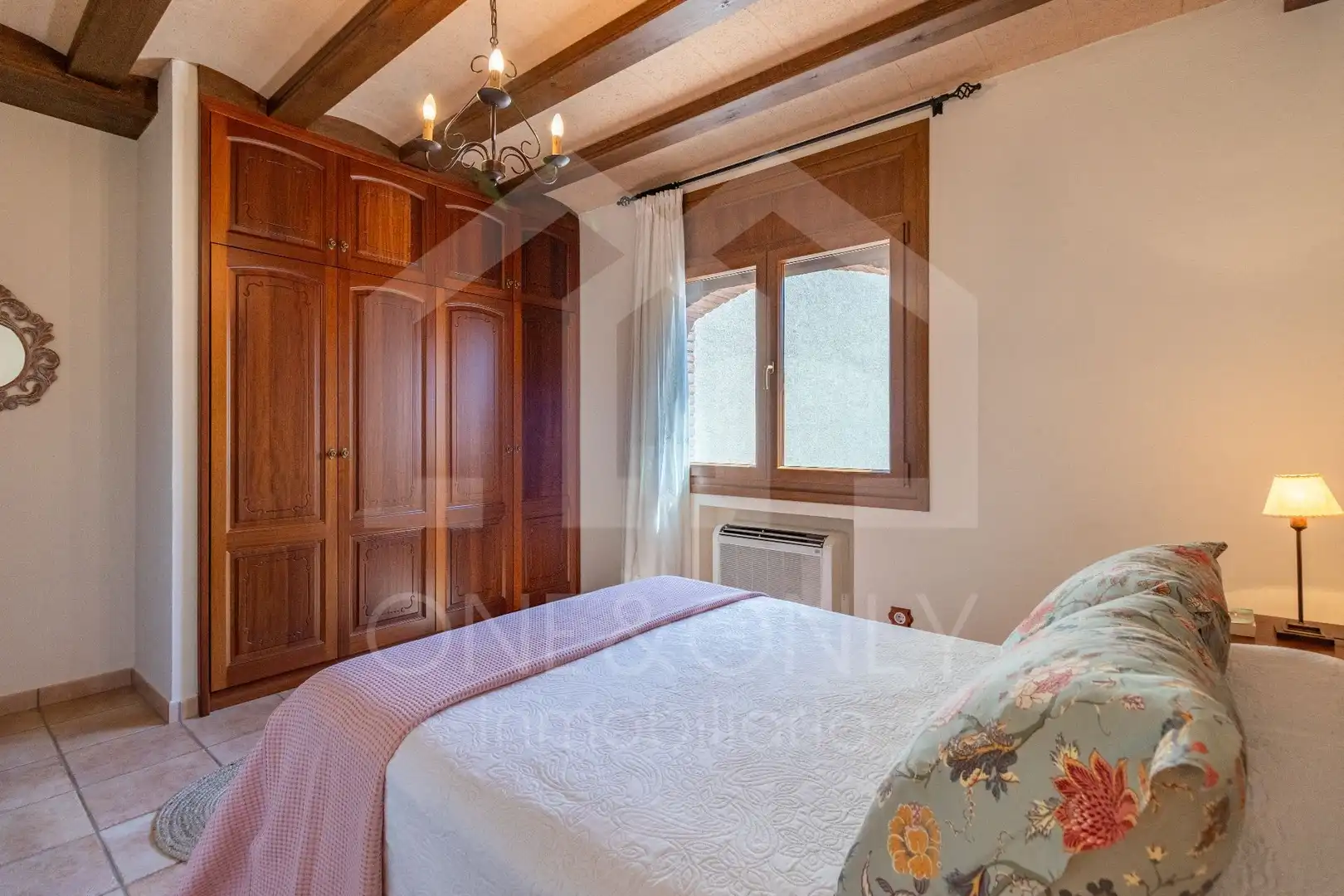 Dormitori de Casa o xalet en venda en Mont-roig del Camp amb Aire condicionat, Calefacció i Jardí privat