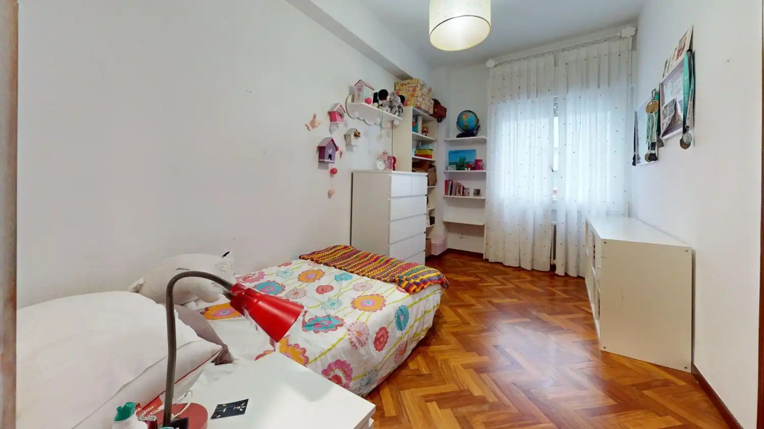 Bedroom of Flat for sale in Sevilla  with Air Conditioner and Terrace