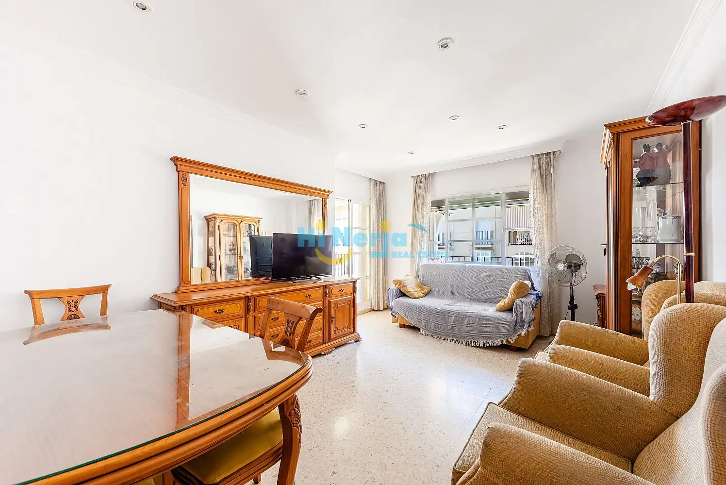 Apartamento con piscina en venta en Torre del Mar, imagen 3
