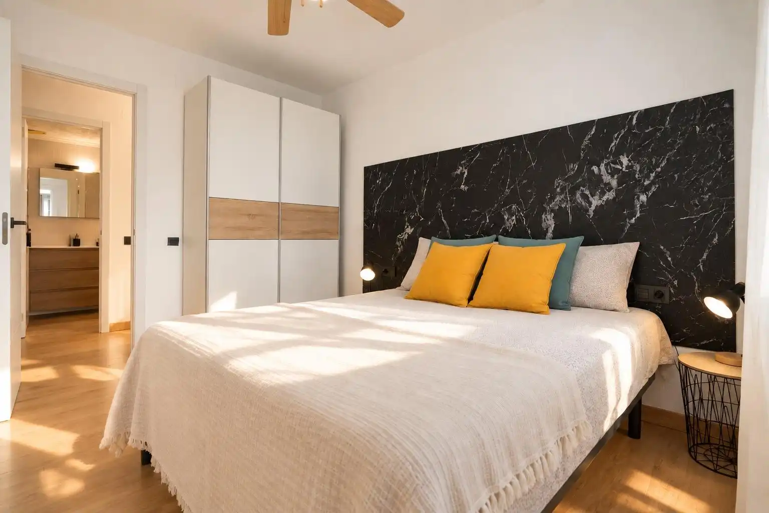 Piso con ascensor en venta en Carrer AMADEU VIVES, imagen 6