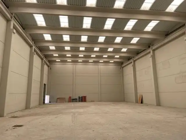 Fabrikhallen zur Miete in Urnieta