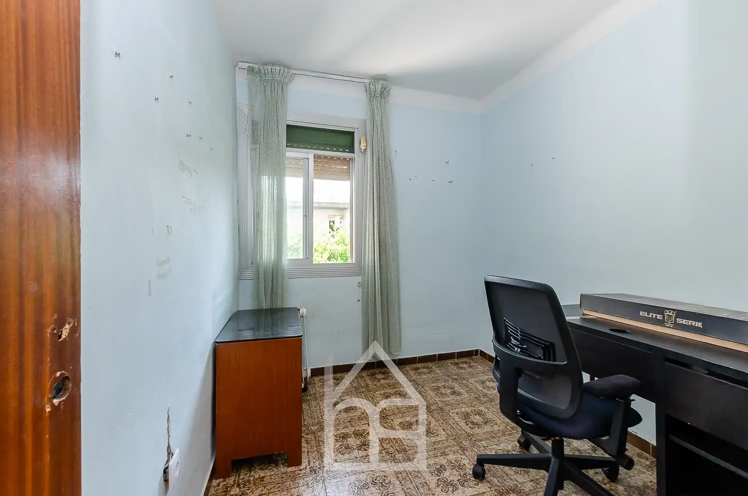 Flat for sale in Cornellà de Llobregat  with Air Conditioner