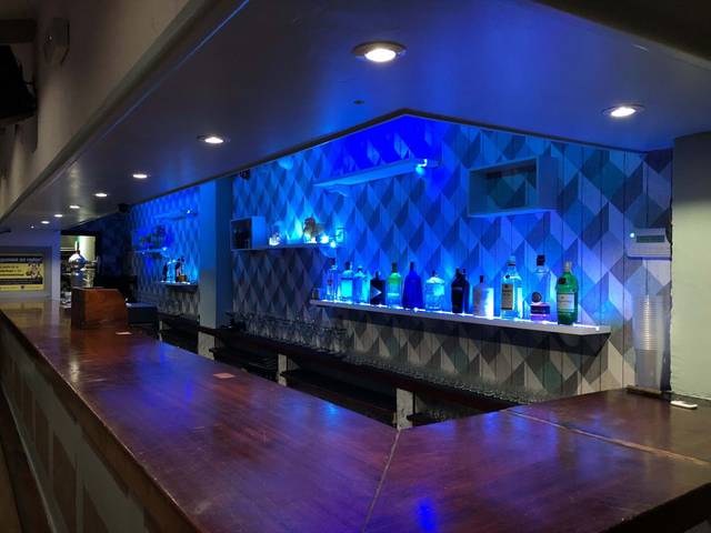 Local comercial en Venta en Portal de rey en Ensanche