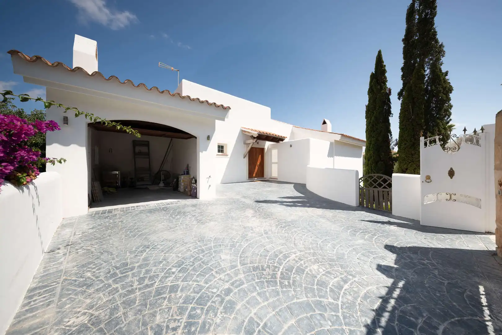 Vista exterior de Casa o xalet en venda en Calvià amb Aire condicionat i Calefacció