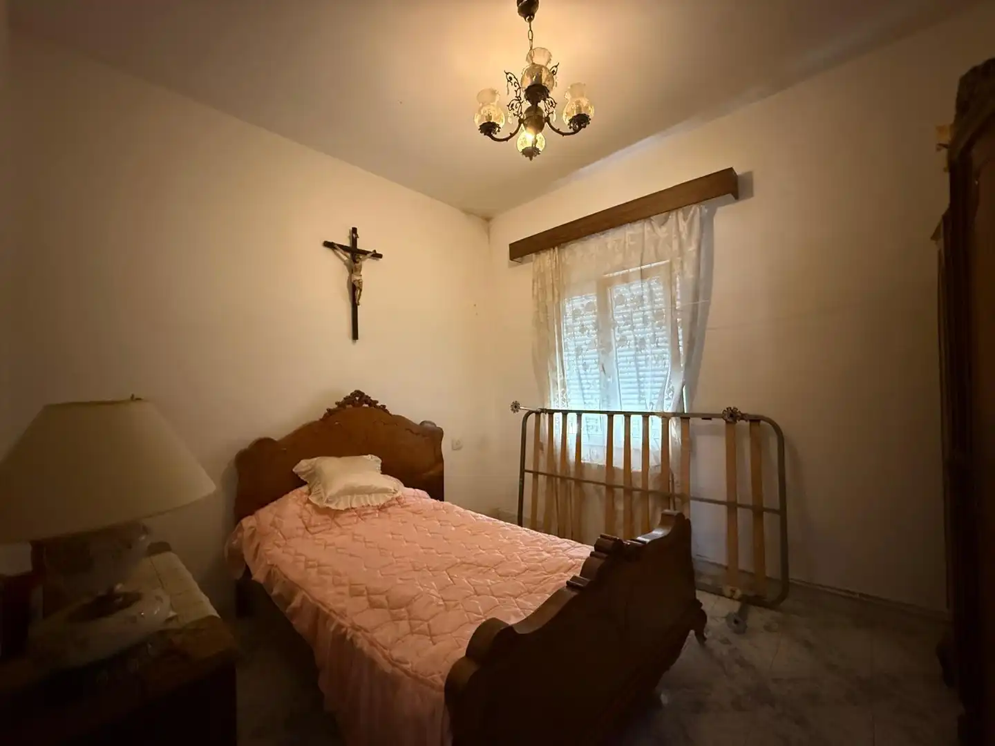 Habitación de Casa adosada en venta en Mérida con Aire acondicionado, Calefacción y Trastero