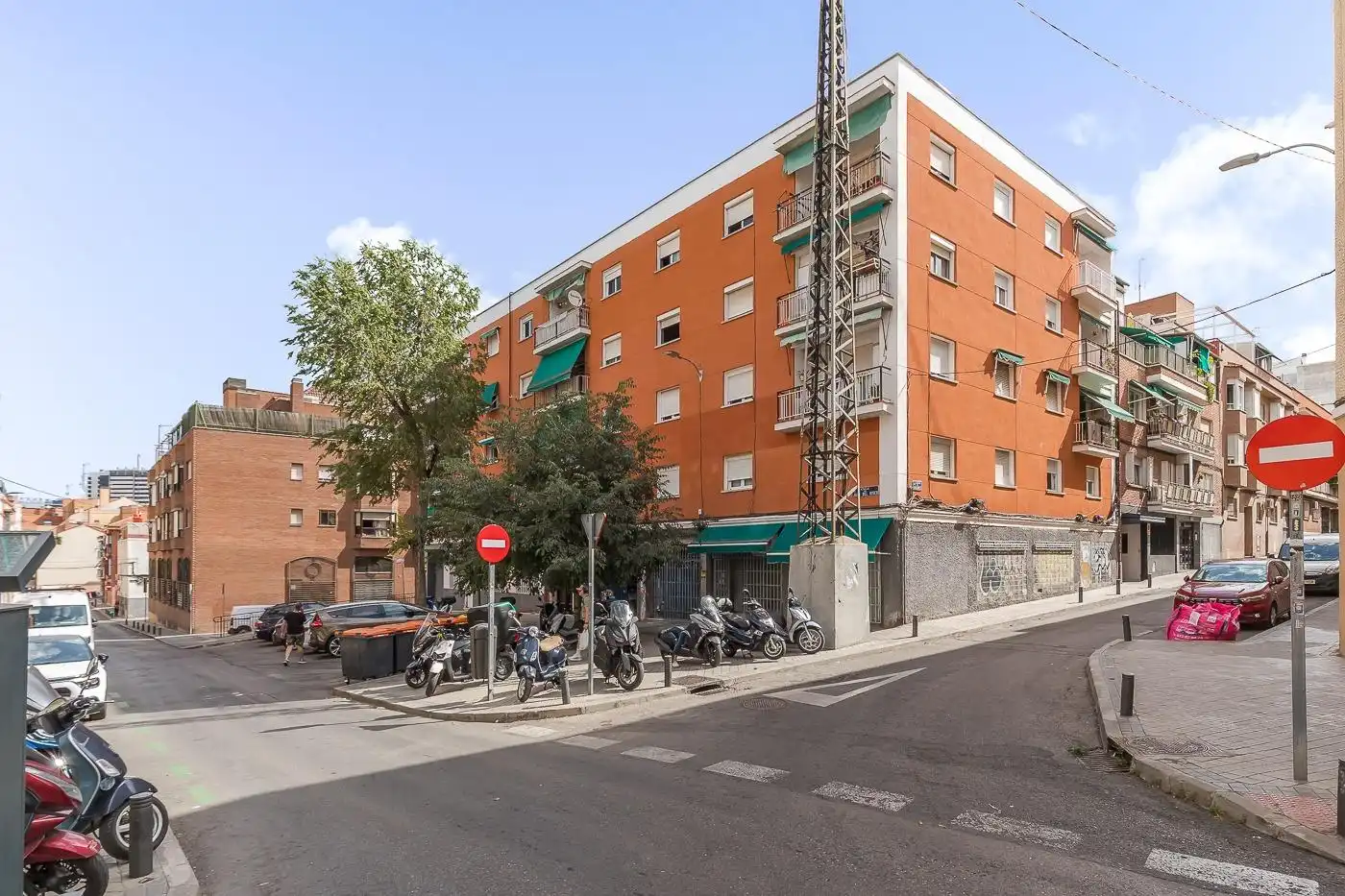 Exterior view of Flat for sale in Madrid  with Air Conditioner, Heating and Terrace