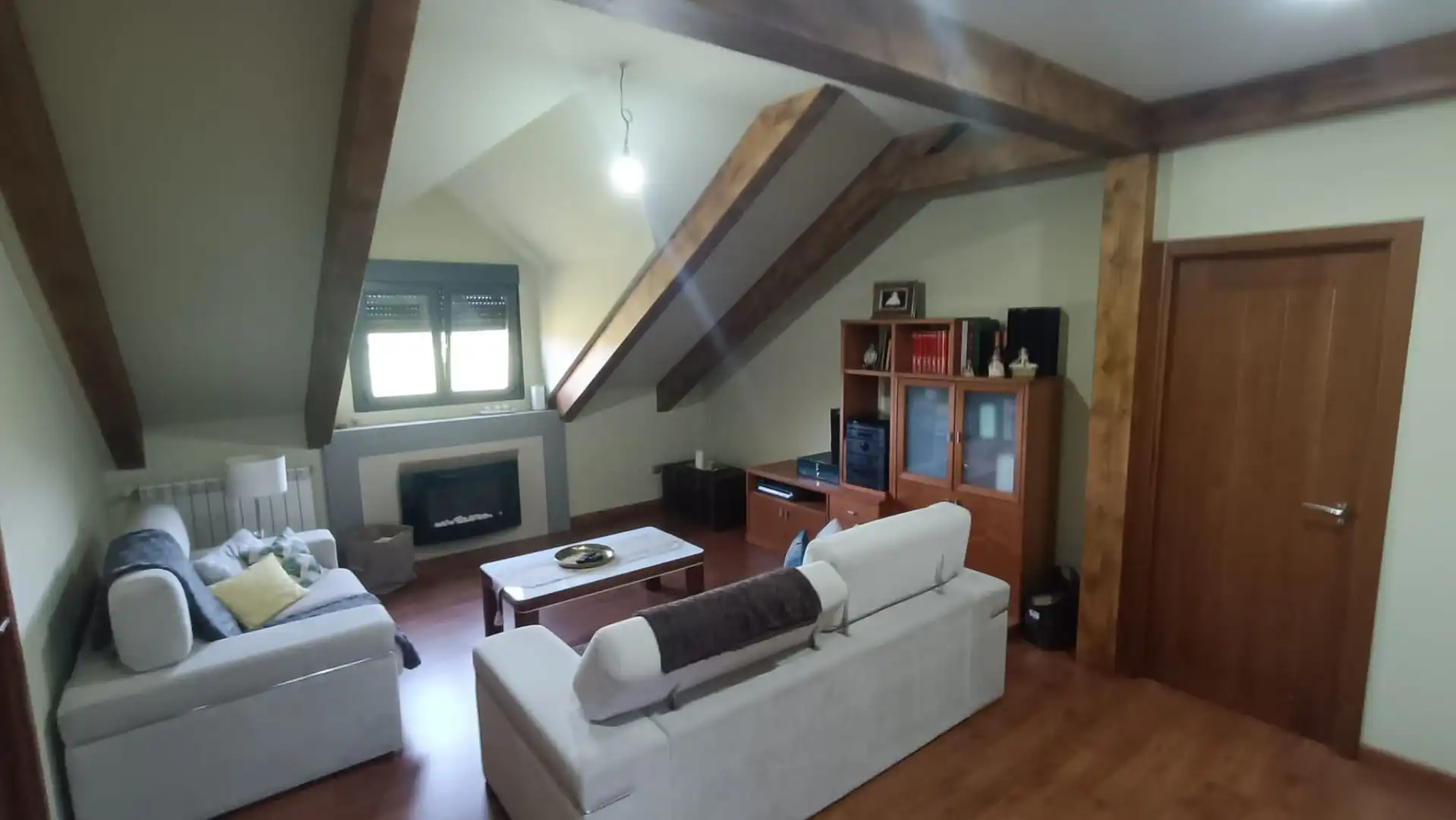 Sala d'estar de Casa o xalet en venda en Carracedelo amb Calefacció, Jardí privat i Terrassa
