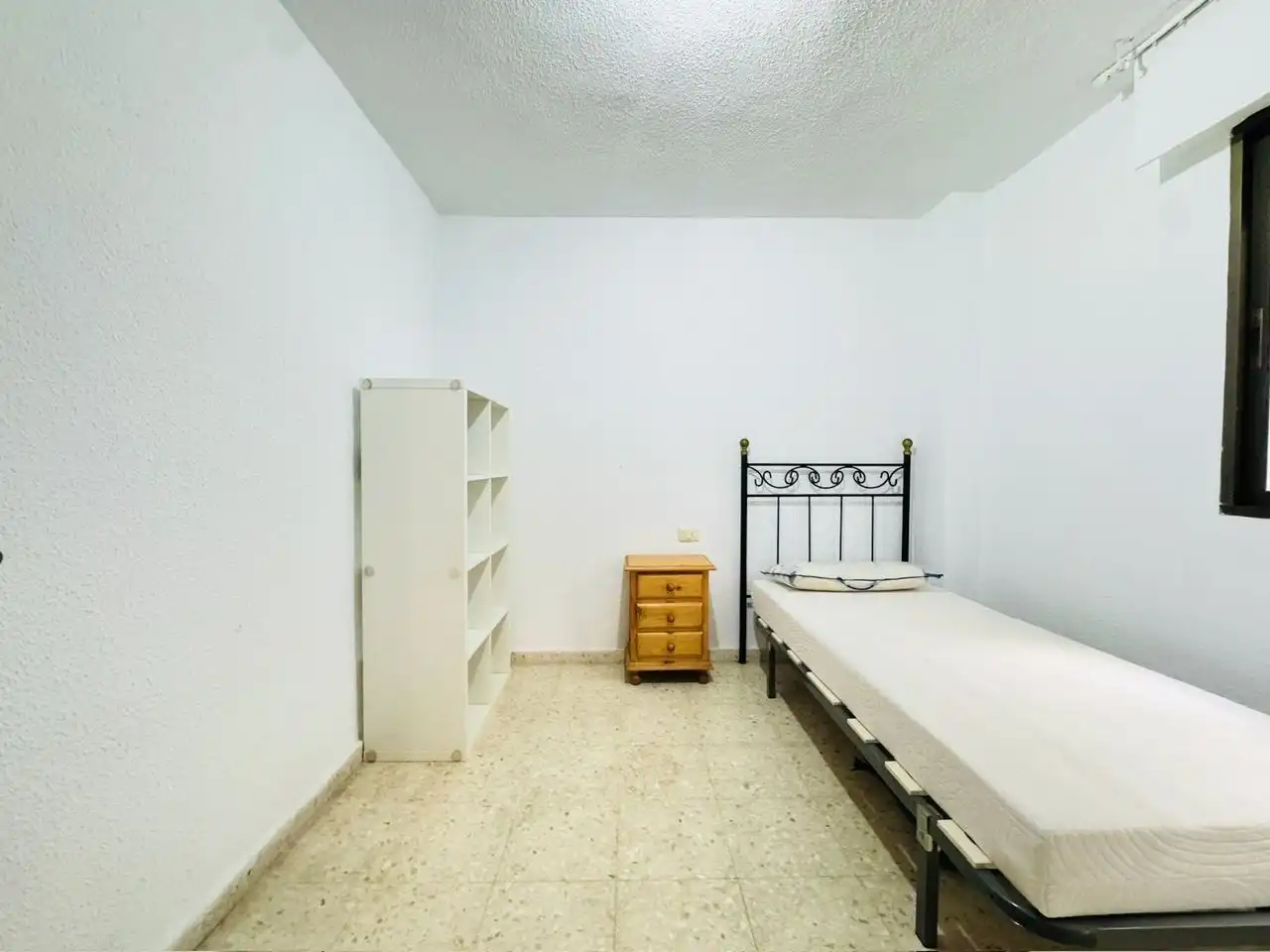 Bedroom of Flat for sale in Torrox