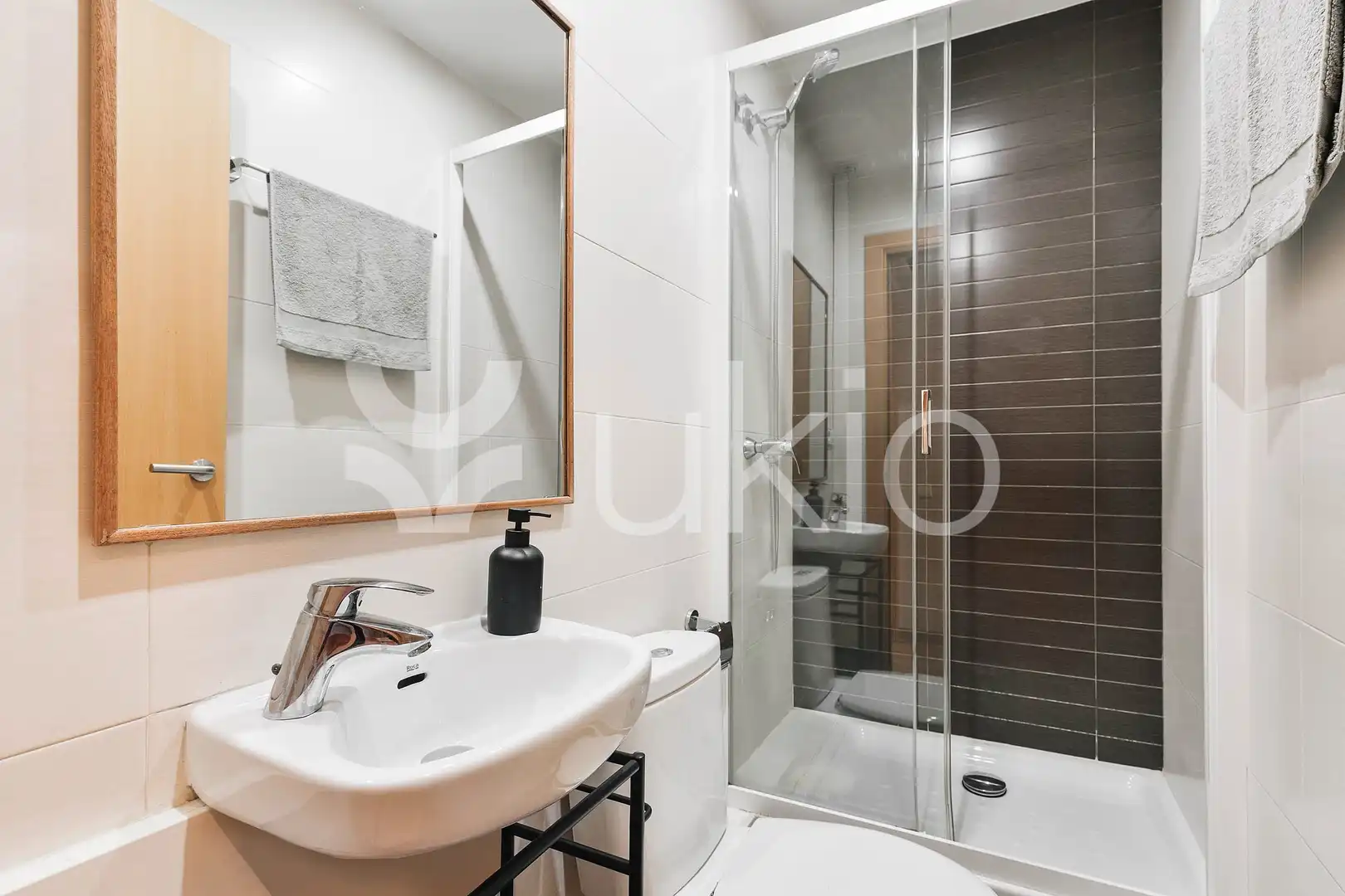 Apartamento con terraza en alquiler en Carrer del Comte Borrell, imagen 12