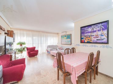 Flat with lift for sale in Calle Gabriela Mistral
