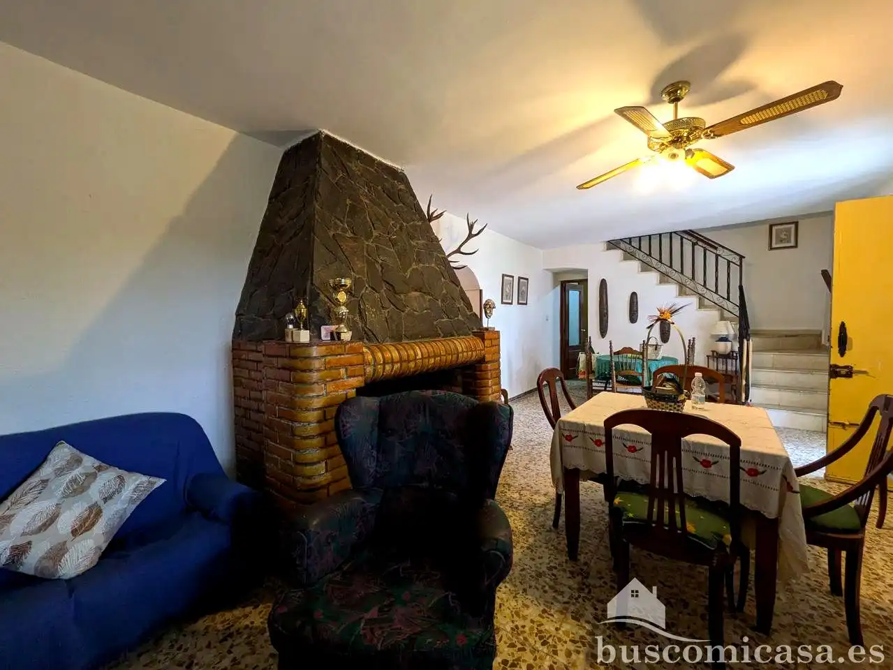 Sala d'estar de Finca rústica en venda en Baeza amb Jardí privat, Terrassa i Traster