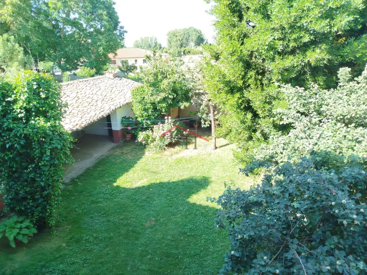 Jardí de Casa o xalet en venda en Onzonilla amb Jardí privat i Traster