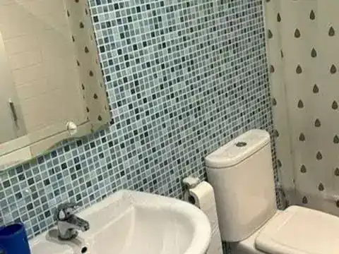 Bathroom of Flat for rent in Cuenca  with Private garden, Parquet flooring and Swimming Pool