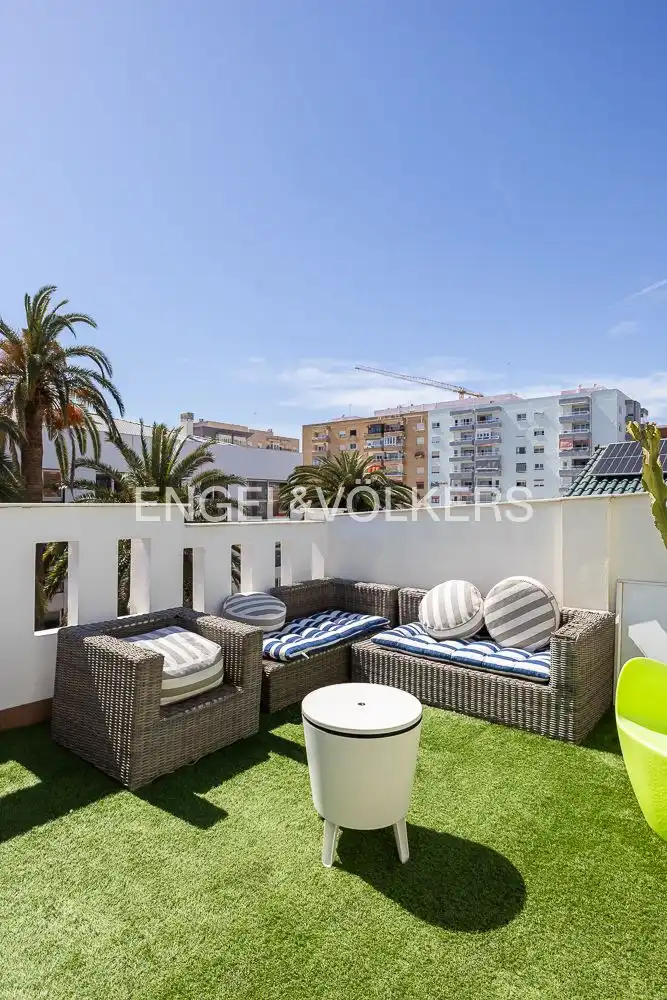 Terraza de Piso en venta en Valencia con Aire acondicionado, Calefacción y Jardín privado