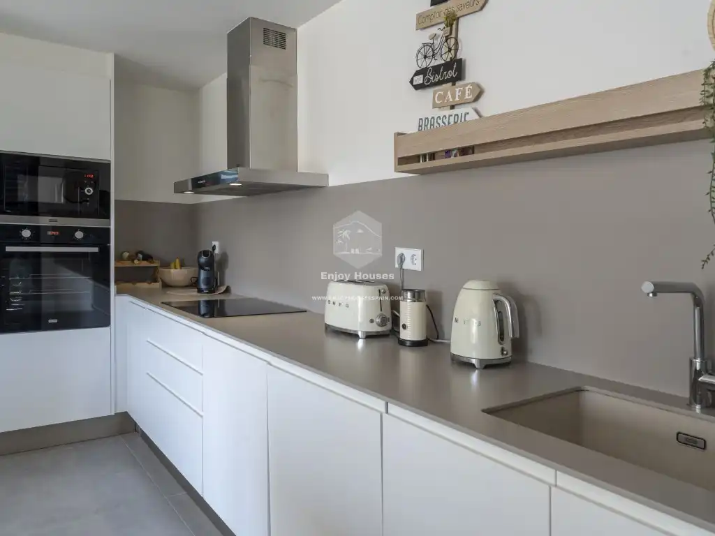 Mini appartamento con terrazza in vendita a Montañar - El Arenal, imagen 5