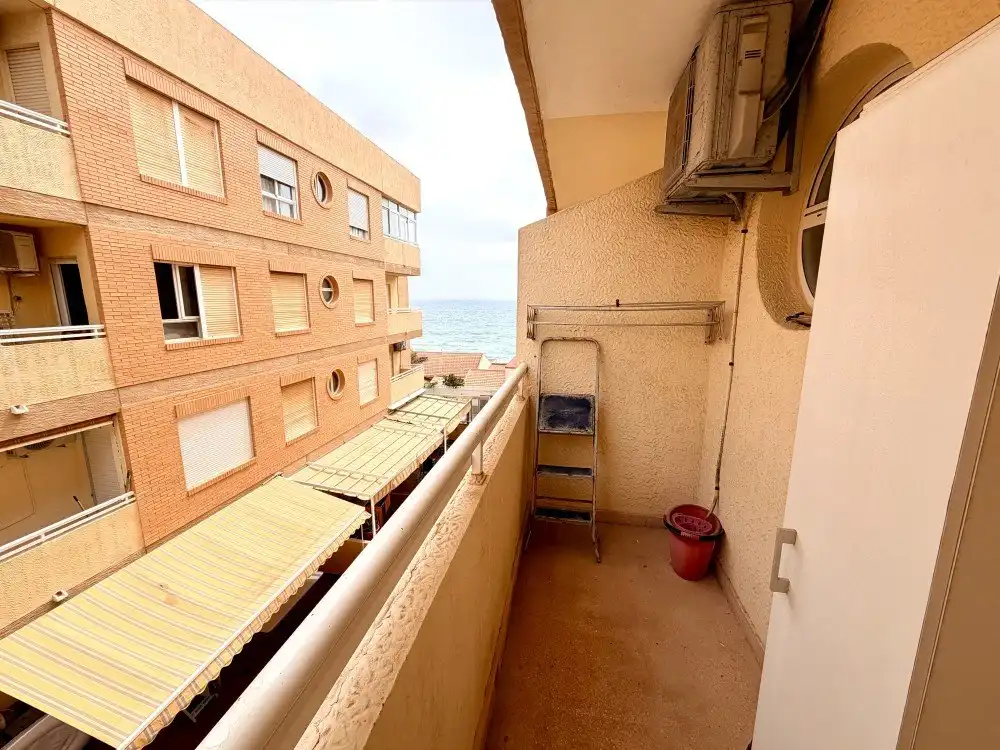 Apartament amb terrassa en venda a Guardamar Playa, imagen 4