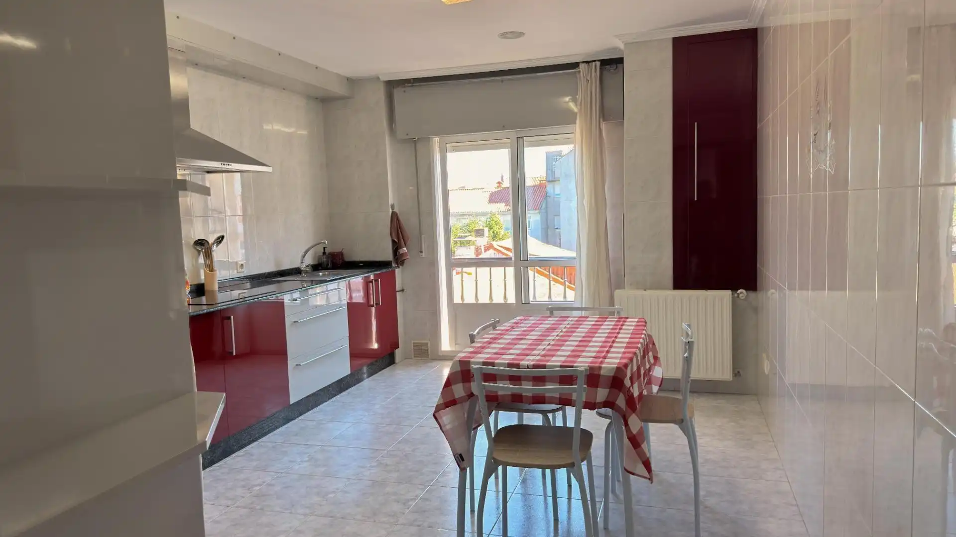 Flat with terrace to rent in Calle de Ourense, imagen 2