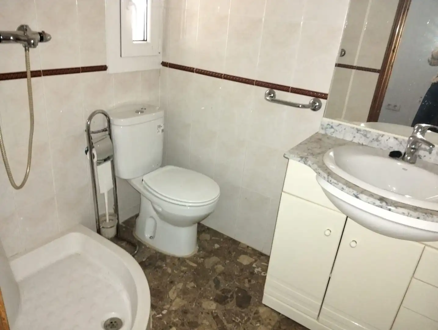 Bany de Casa o xalet en venda en Cáceres amb Aire condicionat, Jardí privat i Piscina