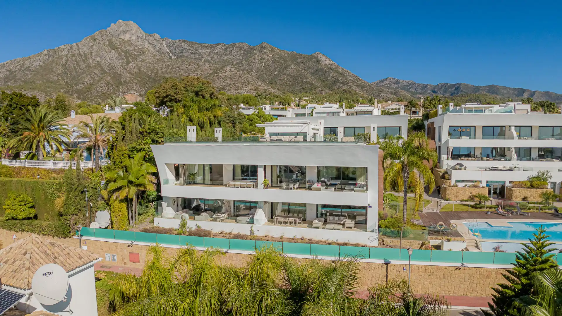 Apartament amb terrassa en venda a Milla de Oro, imagen 2
