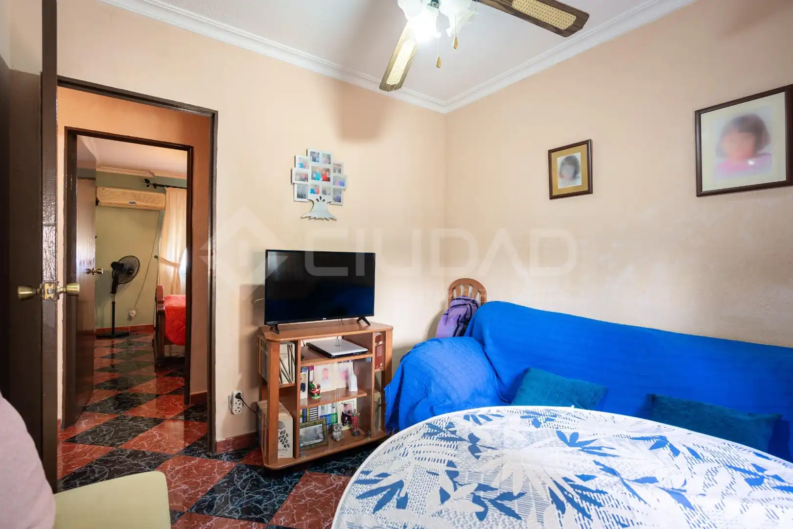Living room of Flat for sale in Sevilla  with Air Conditioner