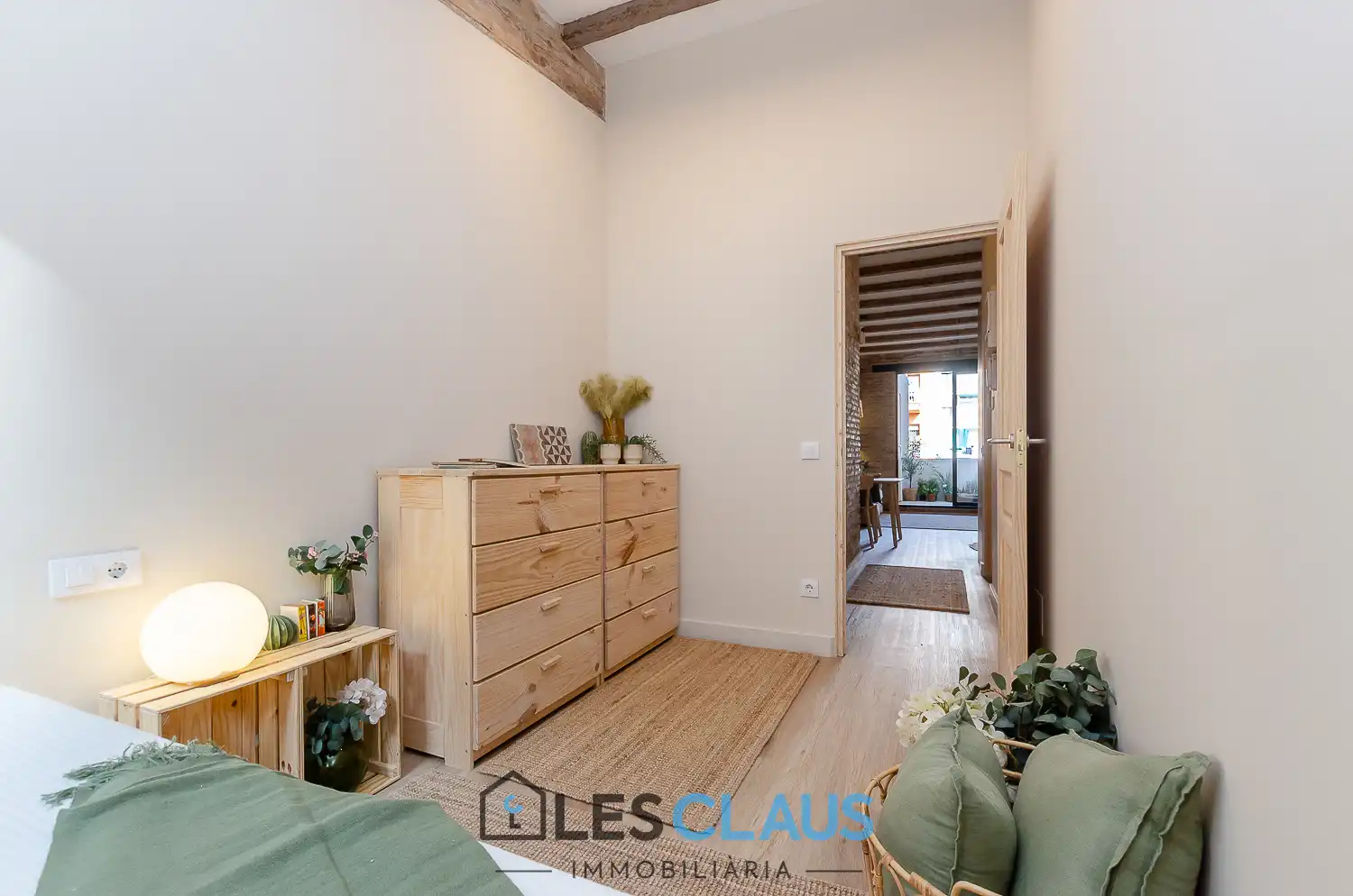 Schlafzimmer von Dachboden zum Verkauf in Barcelona mit Klimaanlage, Heizung und Parkett