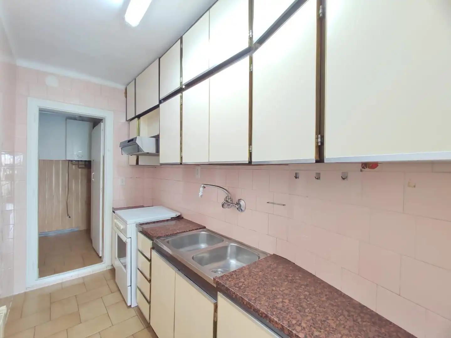 Küche von Wohnung zum Verkauf in Manresa mit Balkon