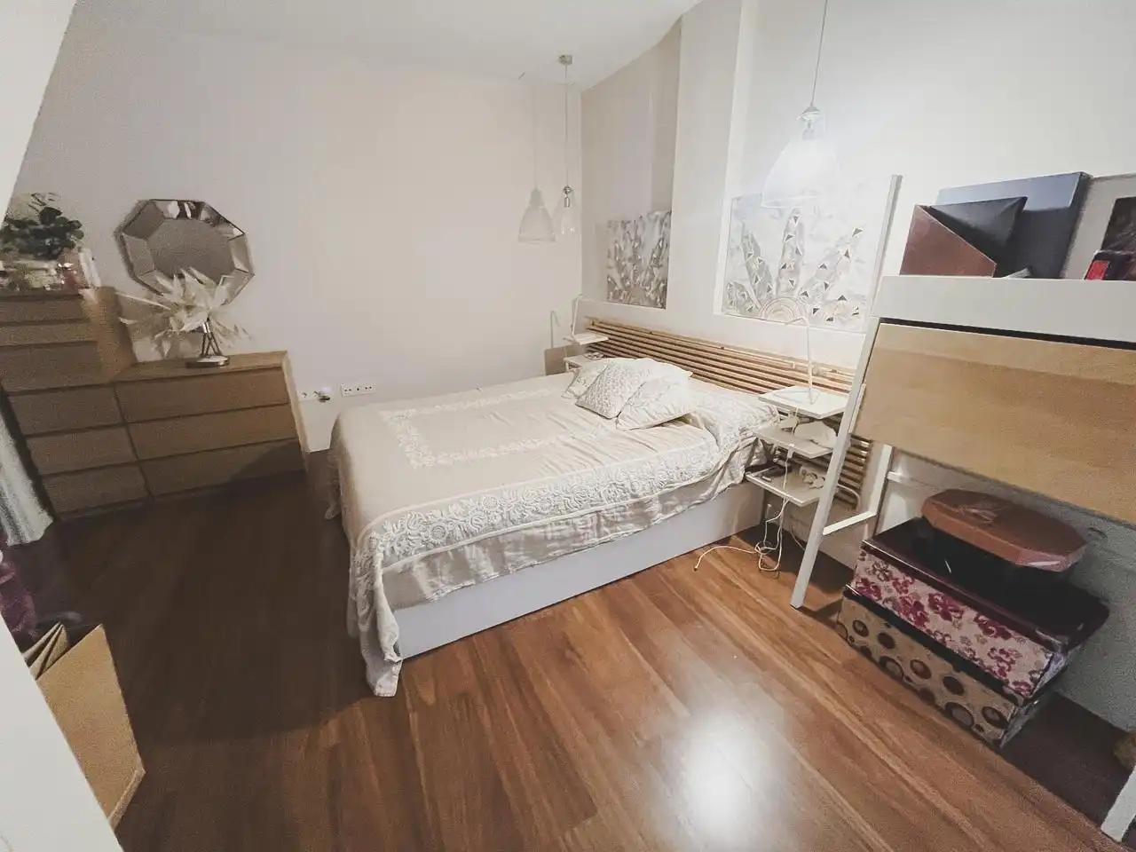 Habitación de Dúplex de alquiler en Cádiz con Terraza y Amueblado