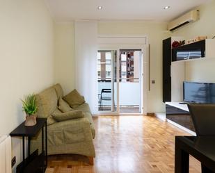 Living room of Flat to rent in  Barcelona Capital  with Air Conditioner, Heating and Furnished