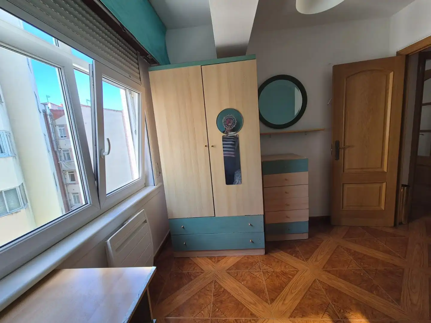 Habitación de Piso de alquiler en A Coruña Capital  con Calefacción y Amueblado