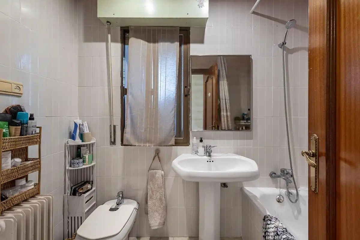 Baño de Casa o chalet en venta en Cájar con Calefacción, Jardín privado y Piscina