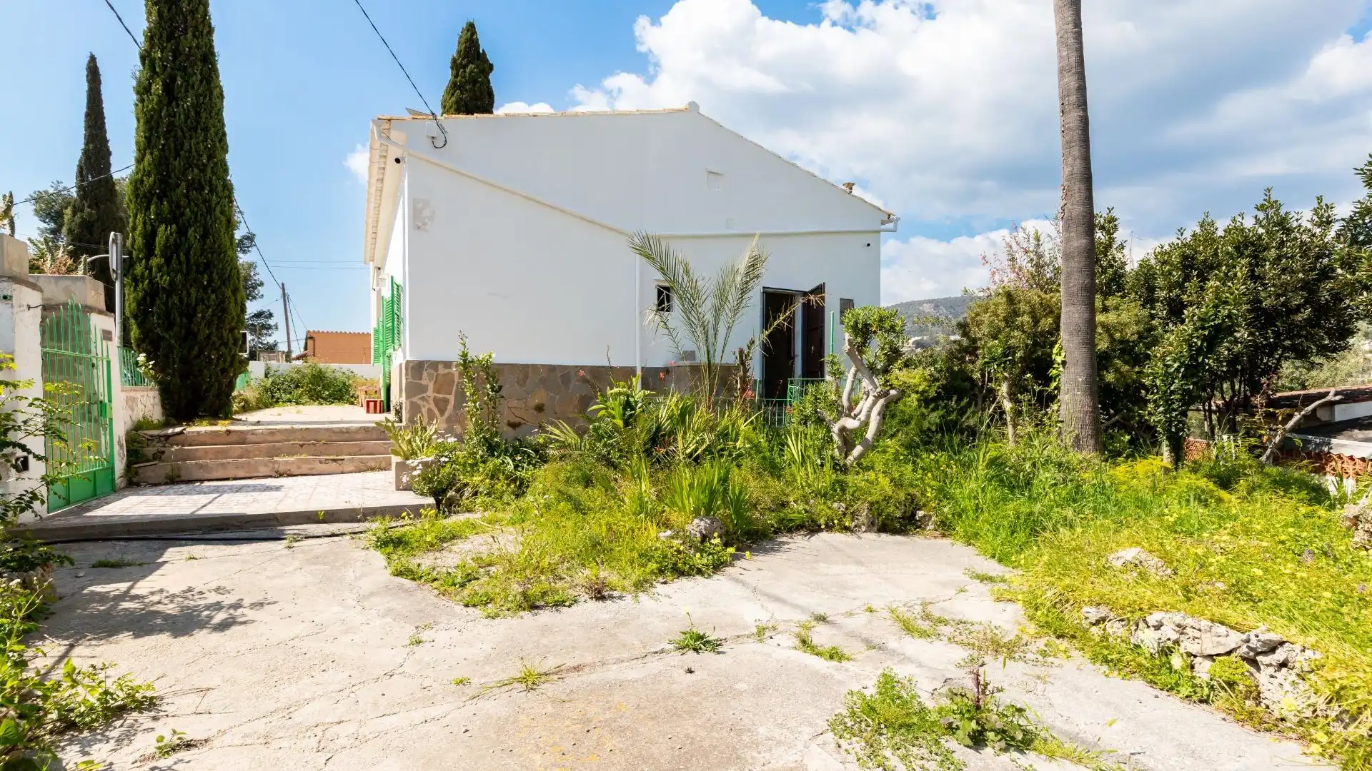 Houses for sale in  Palma de Mallorca  with Private garden, Terrace and Balcony