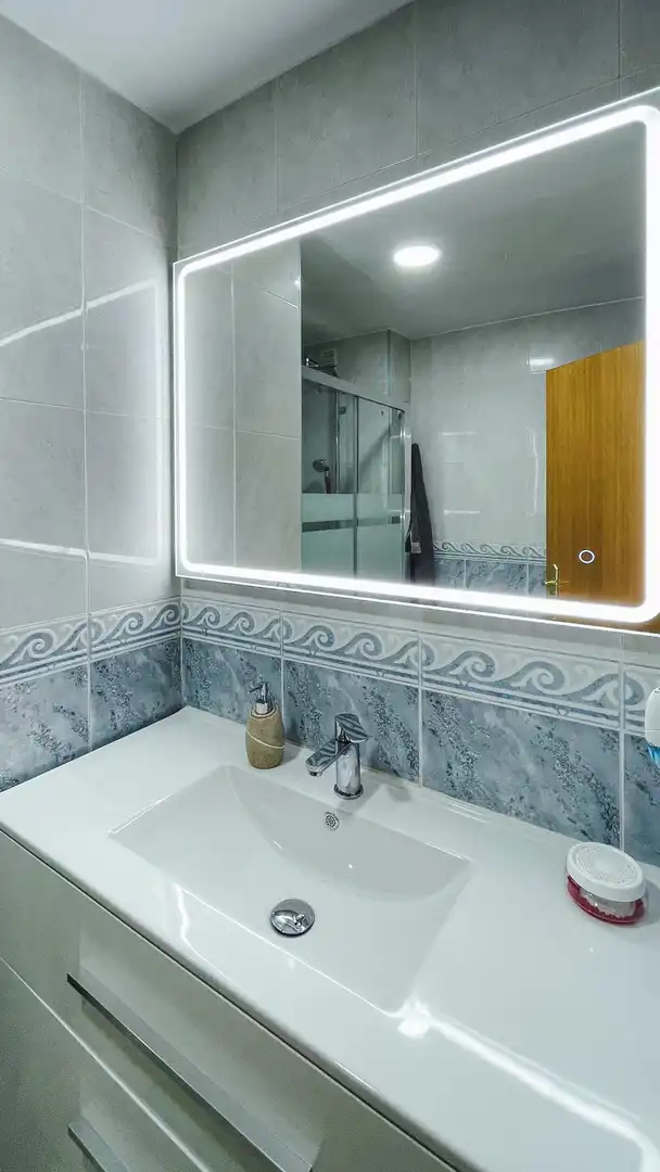 Bathroom of Apartments for sale in Benidorm  with Air Conditioner and Community pool