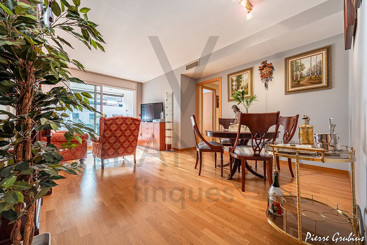 Flat for sale in Carrer de Montserrat, Centre